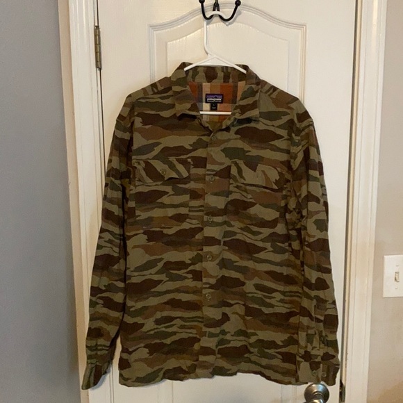 Patagonia Mens Camo Flannel Shirt 